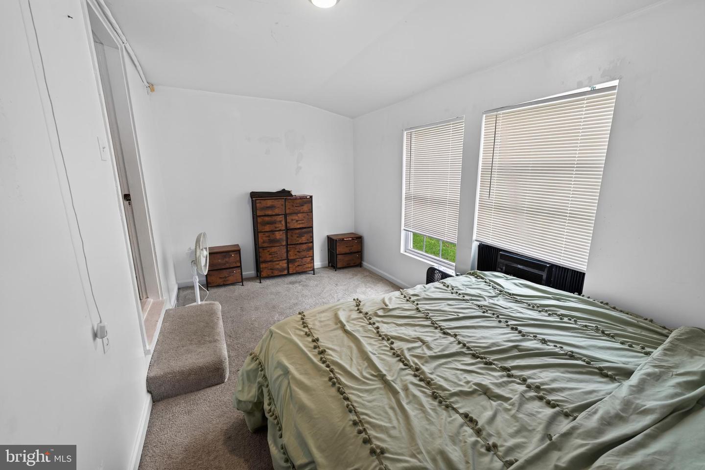 1 E Milby St Property Photo 19
