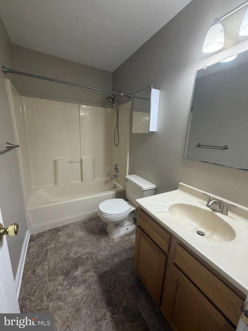 190 Hillcrest Ct Property Photo 26