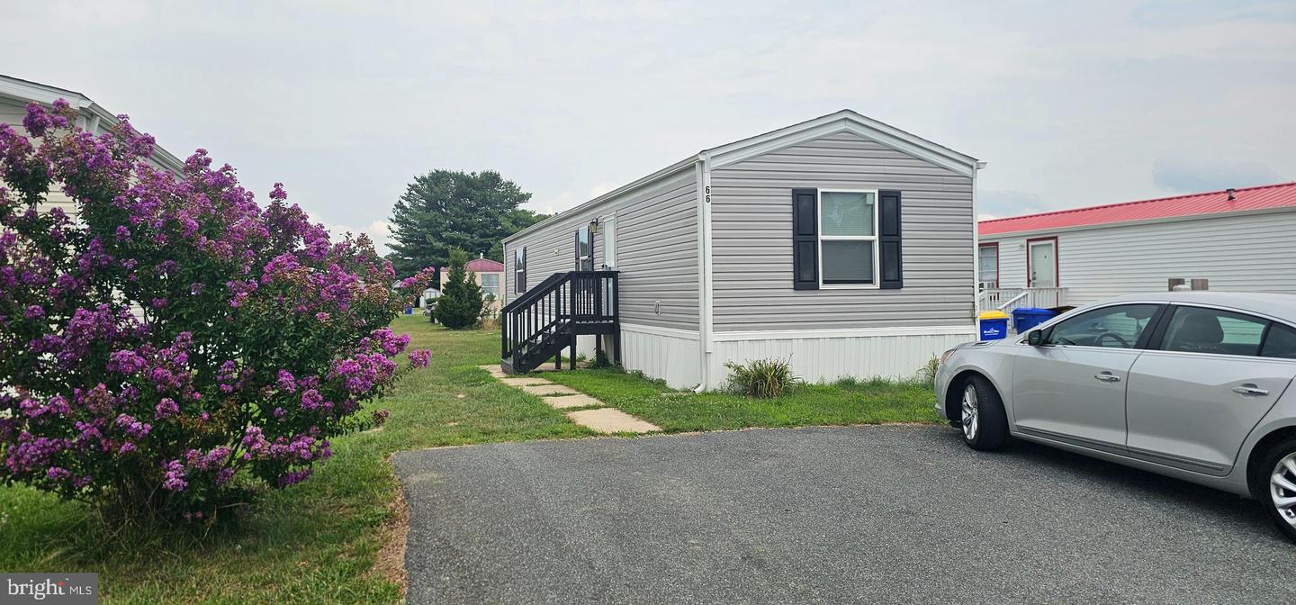 66 PINEWOOD ACRES AVE #66 Property Photo 1