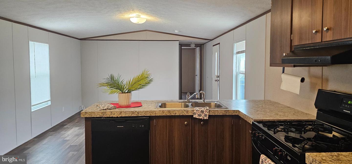 66 Pinewood Acres Ave #66 Property Photo 3