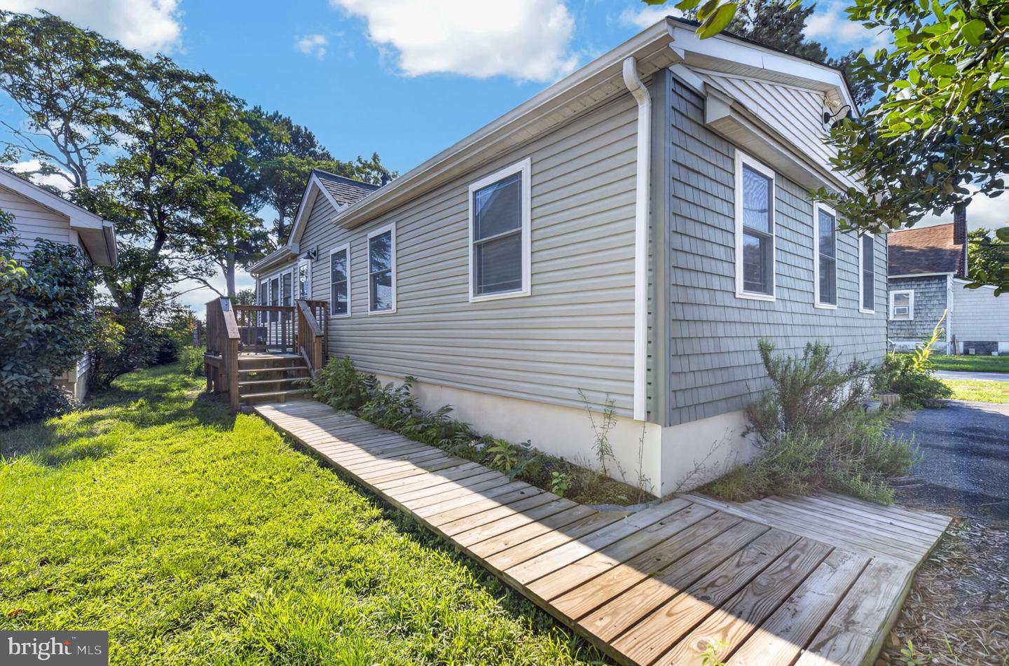 104 N Bay Dr Property Photo 4