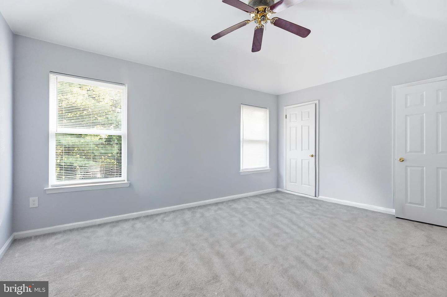 214 Northdown Dr Property Photo 8