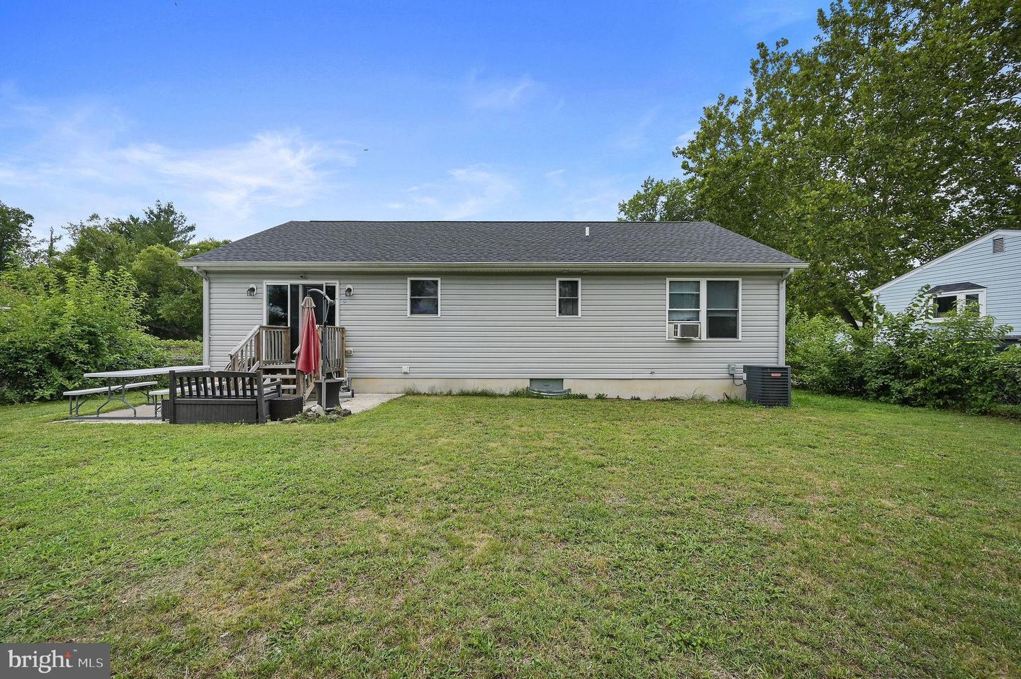 407 David Hall Rd Property Photo 3
