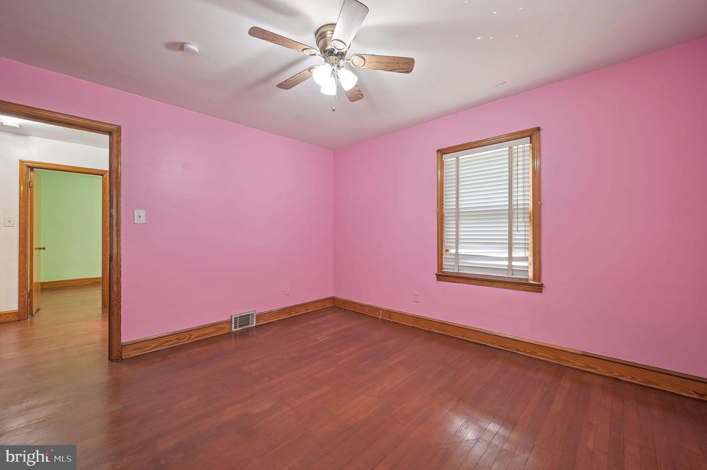 766 S Halsey Rd Property Photo 18
