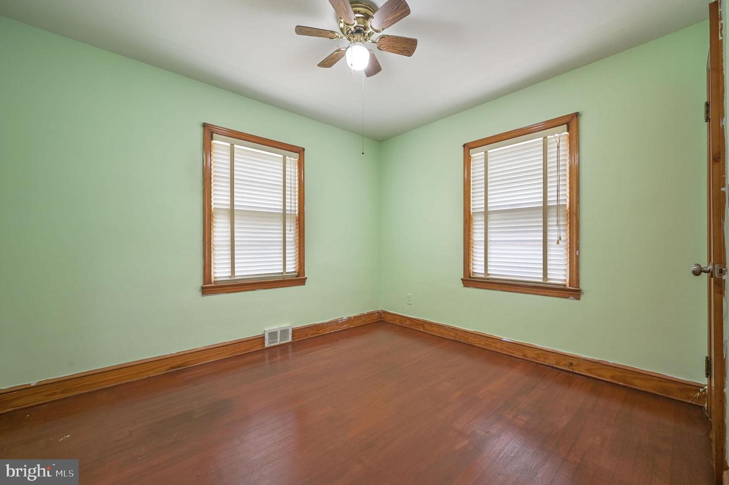 766 S Halsey Rd Property Photo 19
