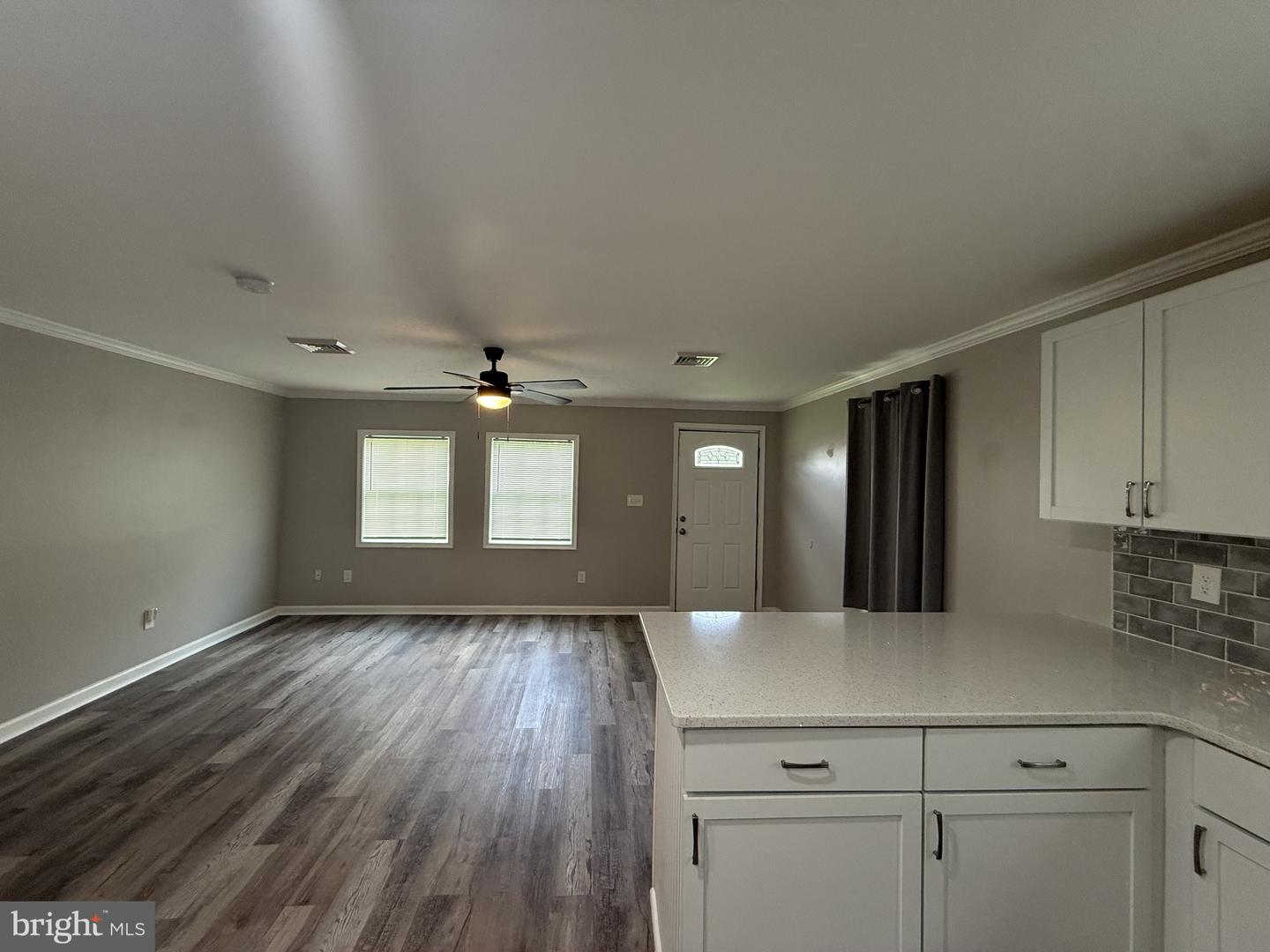 2022 Horsepond Rd Property Photo 3