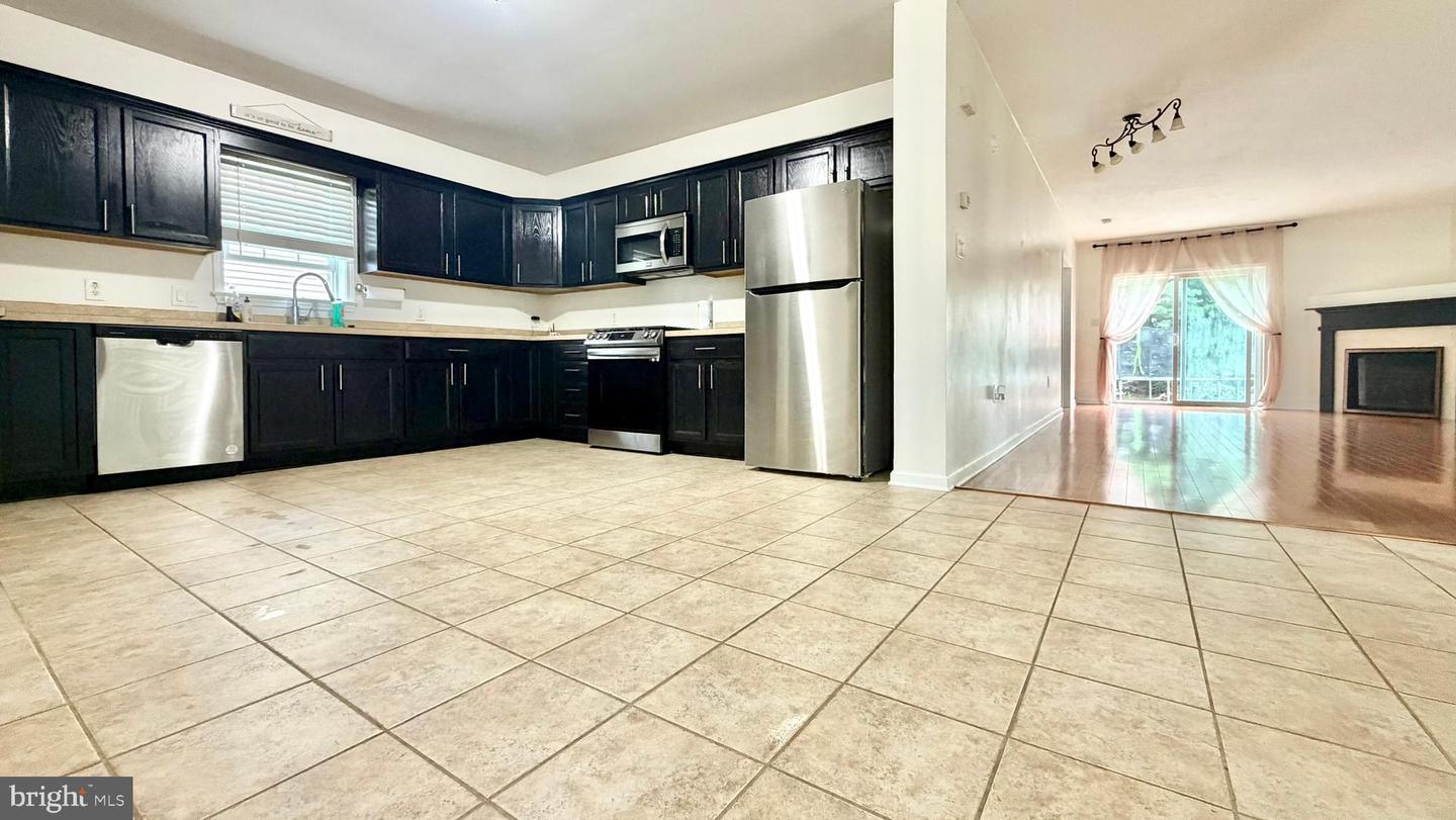 537 Cams Fortune Way Property Photo 8