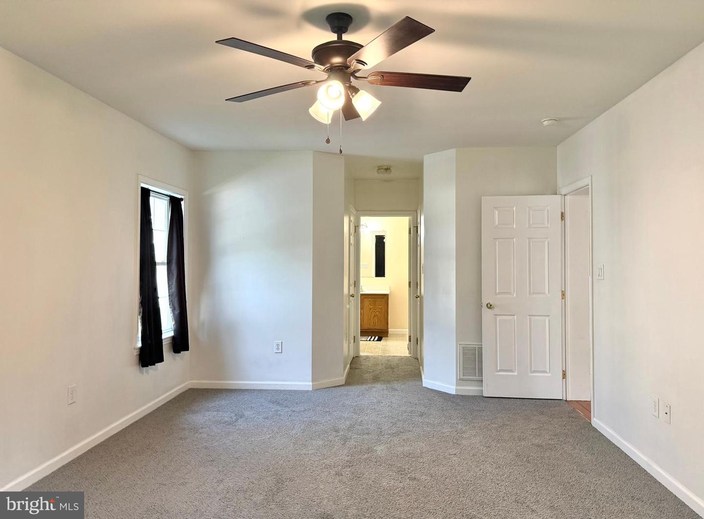537 Cams Fortune Way Property Photo 13