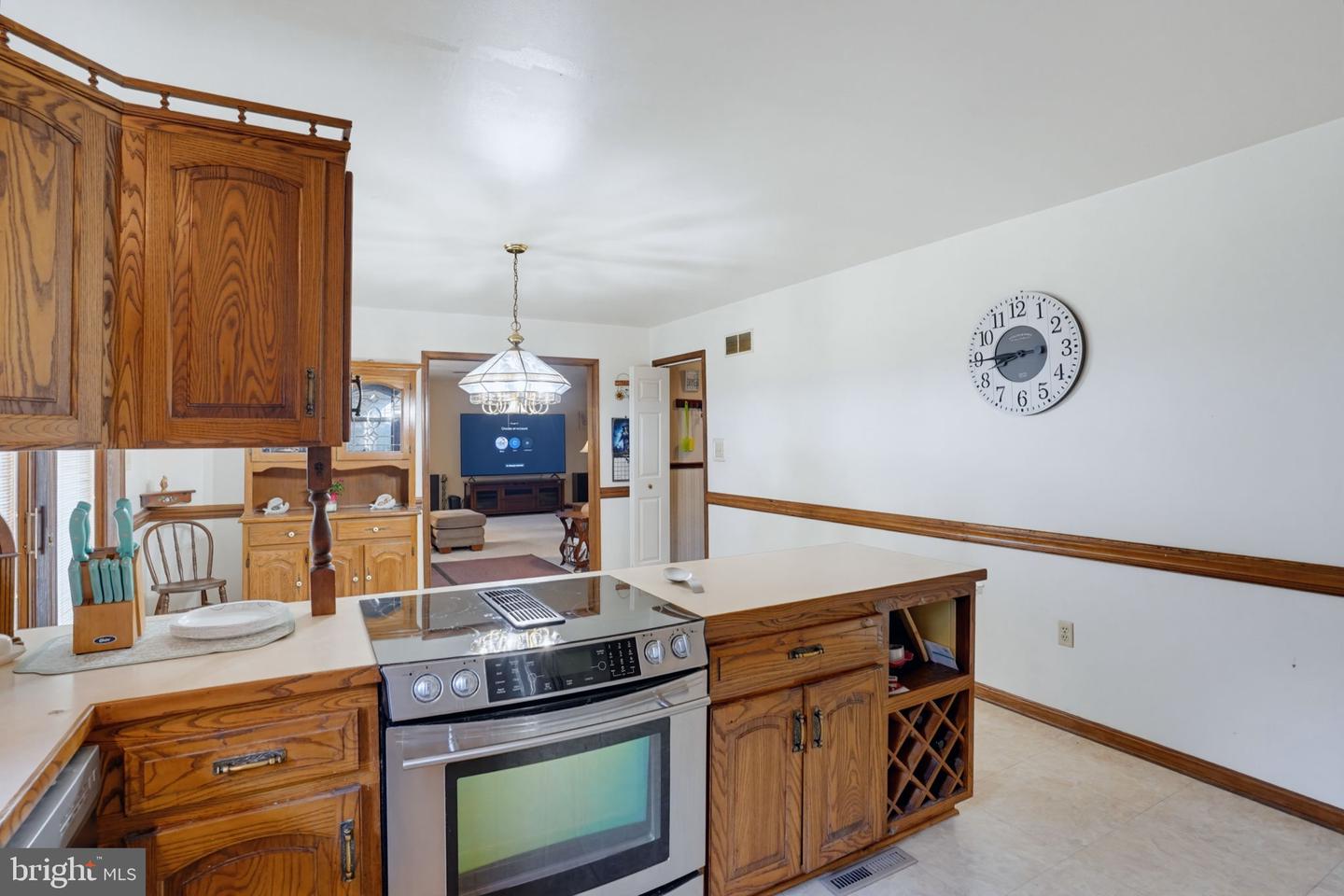 575 Canterbury Rd Property Photo 15