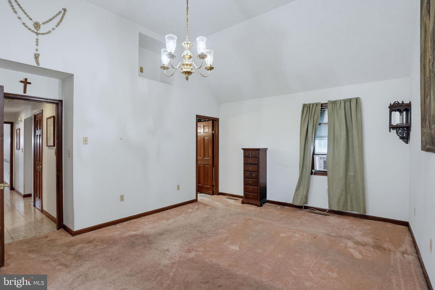 575 Canterbury Rd Property Photo 24