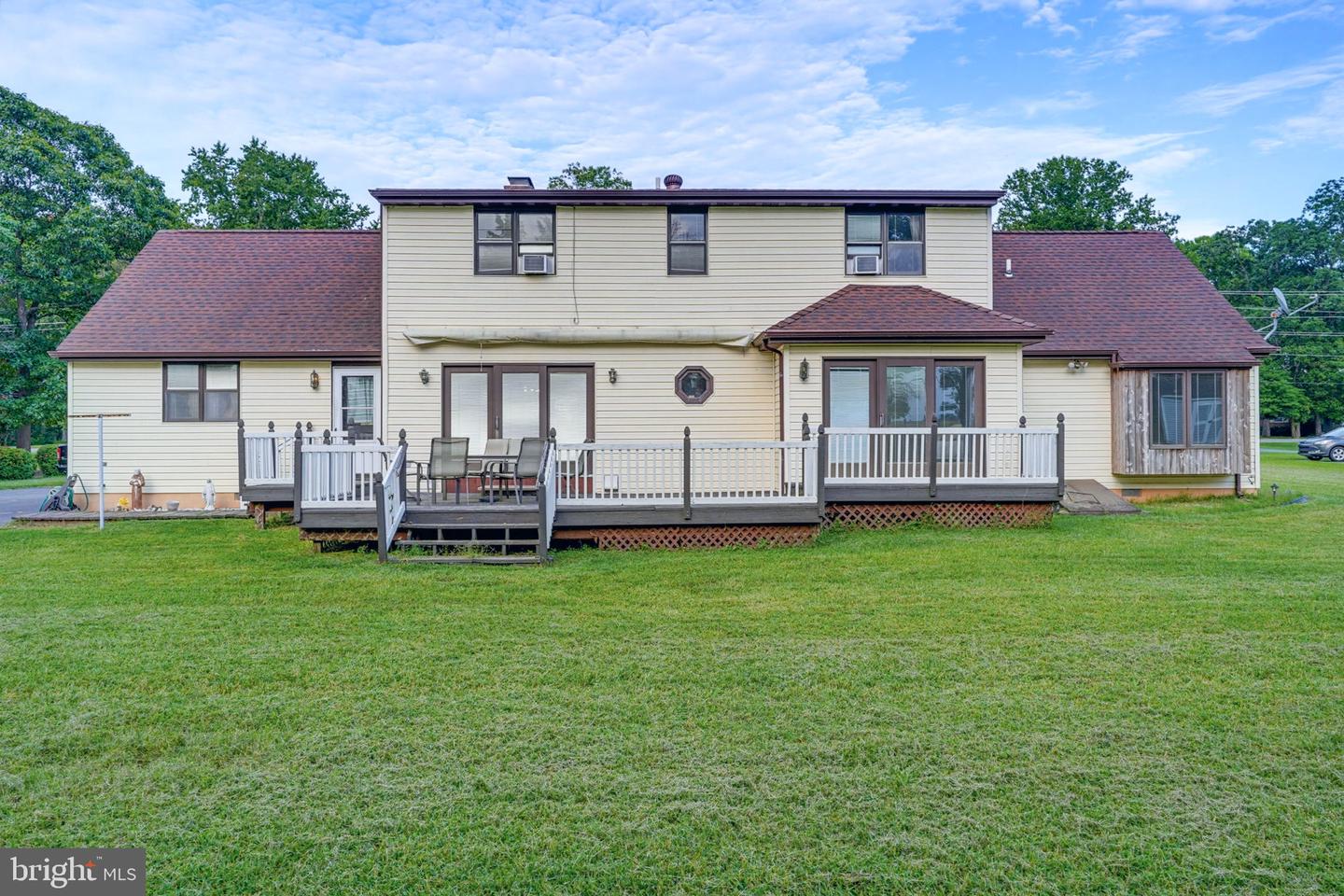 575 Canterbury Rd Property Photo 41