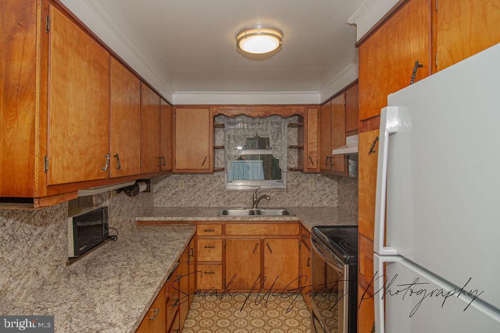 910 Sharon Hill Rd Property Photo 7