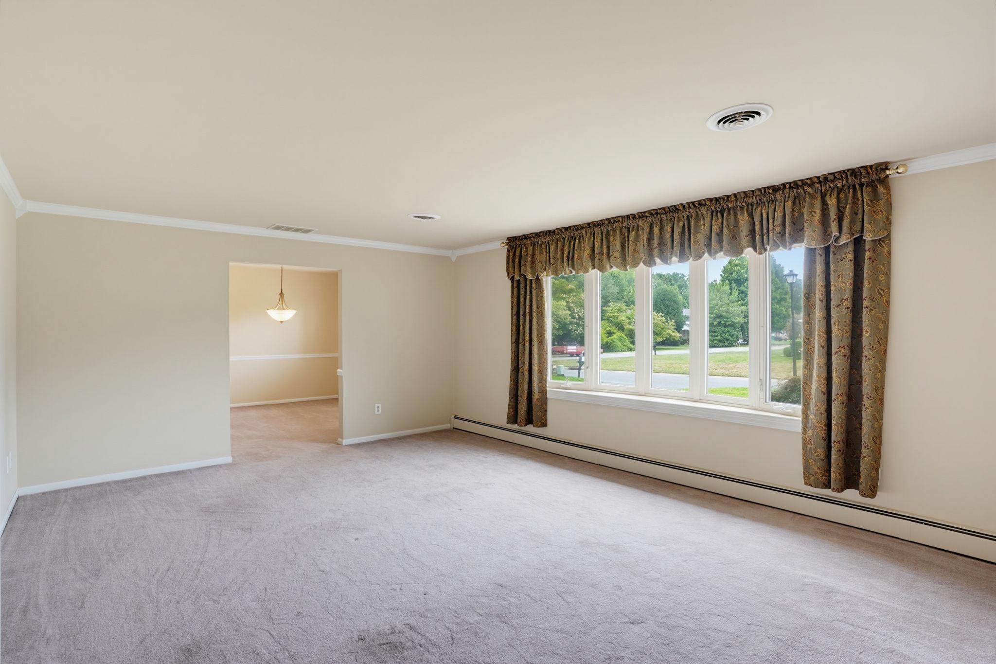 90 Greenview Dr Property Photo 10