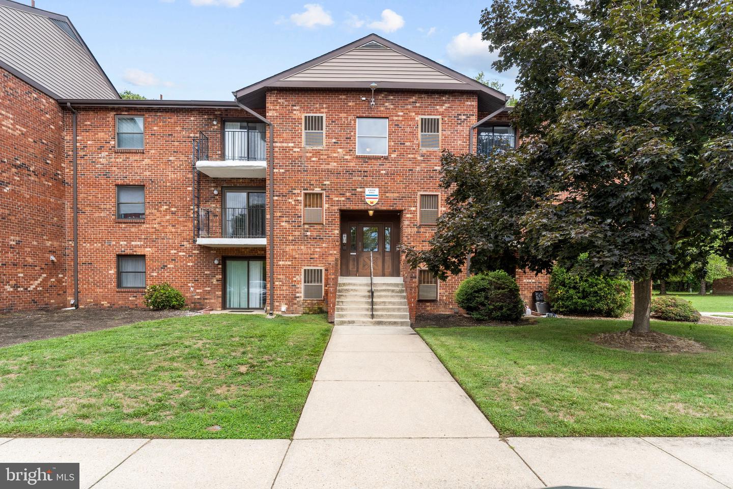 6 Chase Hall Property Photo 1