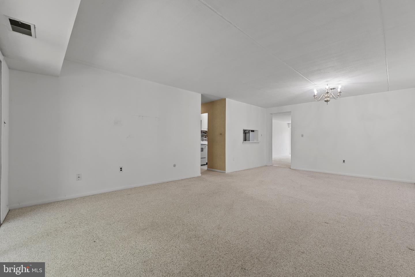 6 Chase Hall Property Photo 8