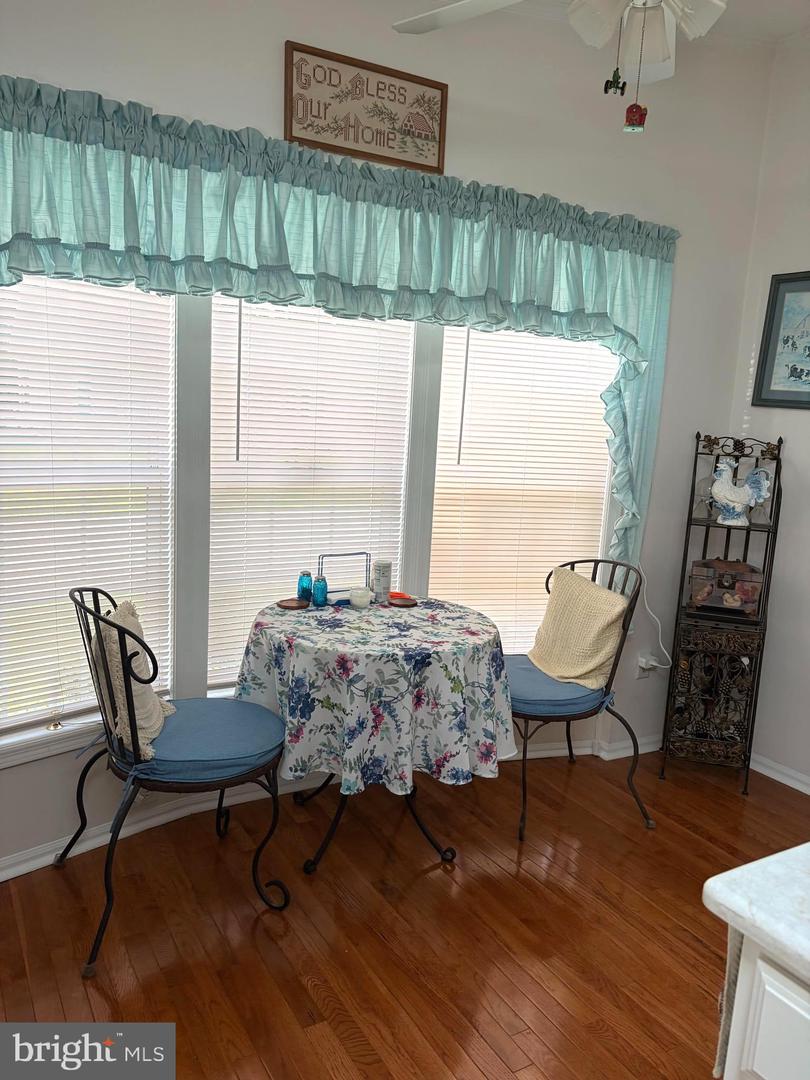 541 Weaver Dr #541 Property Photo 6