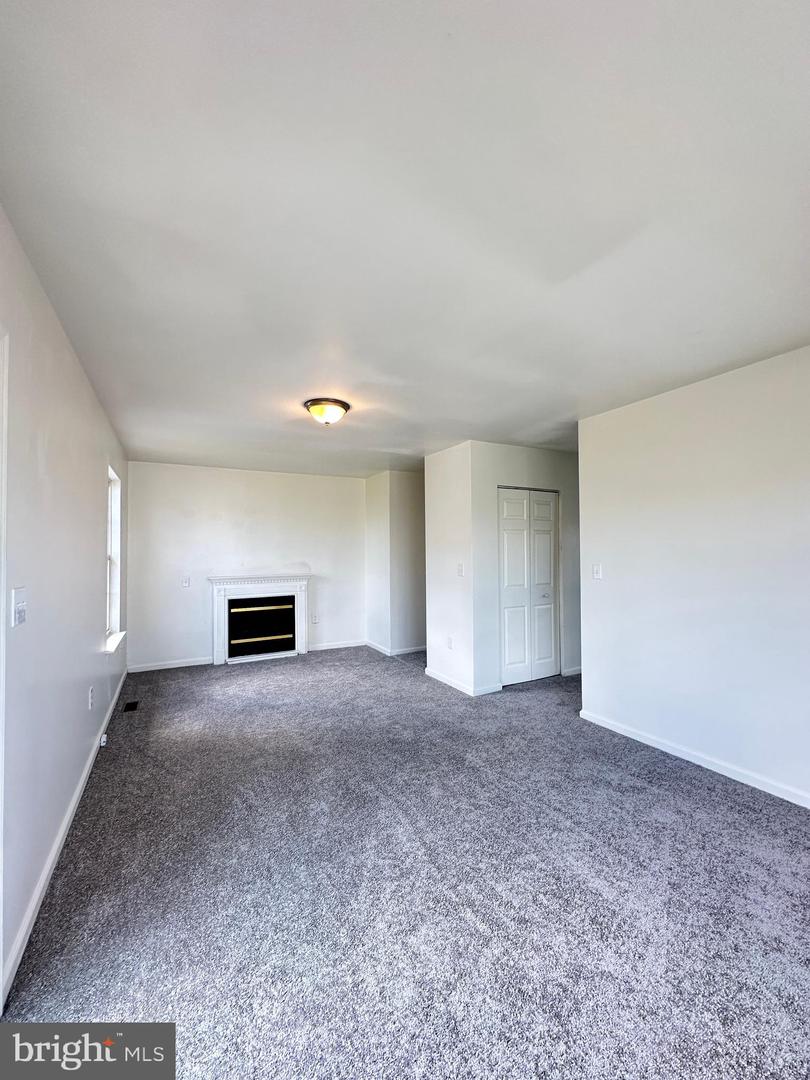 389 Braddock Rd Property Photo 12
