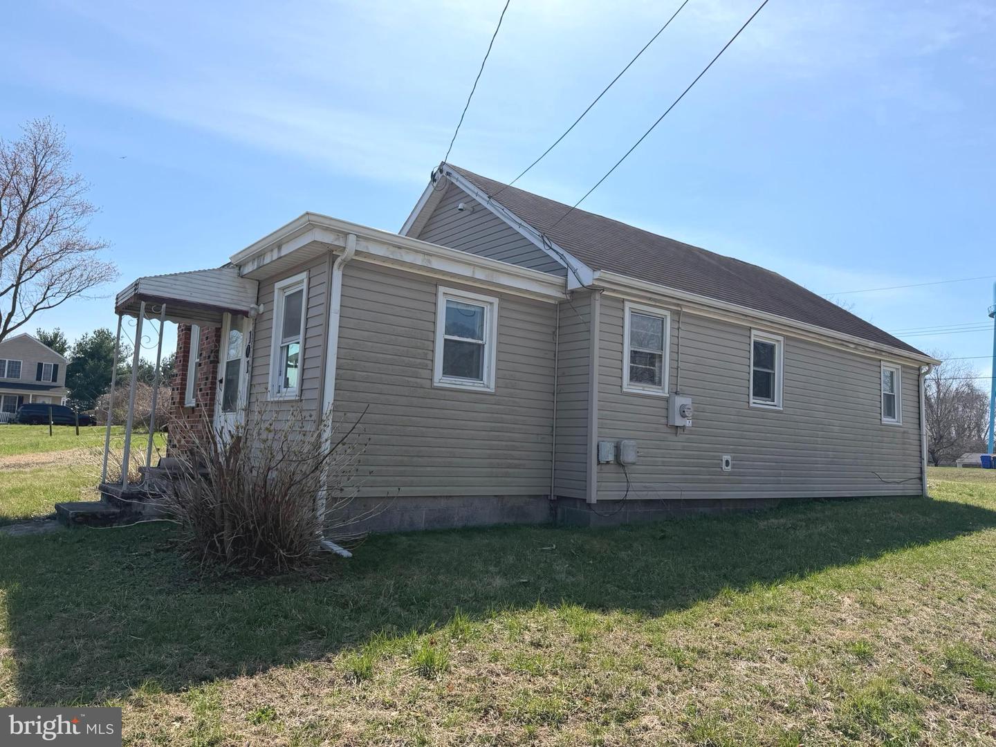 101 Hillside Ave Property Photo 3