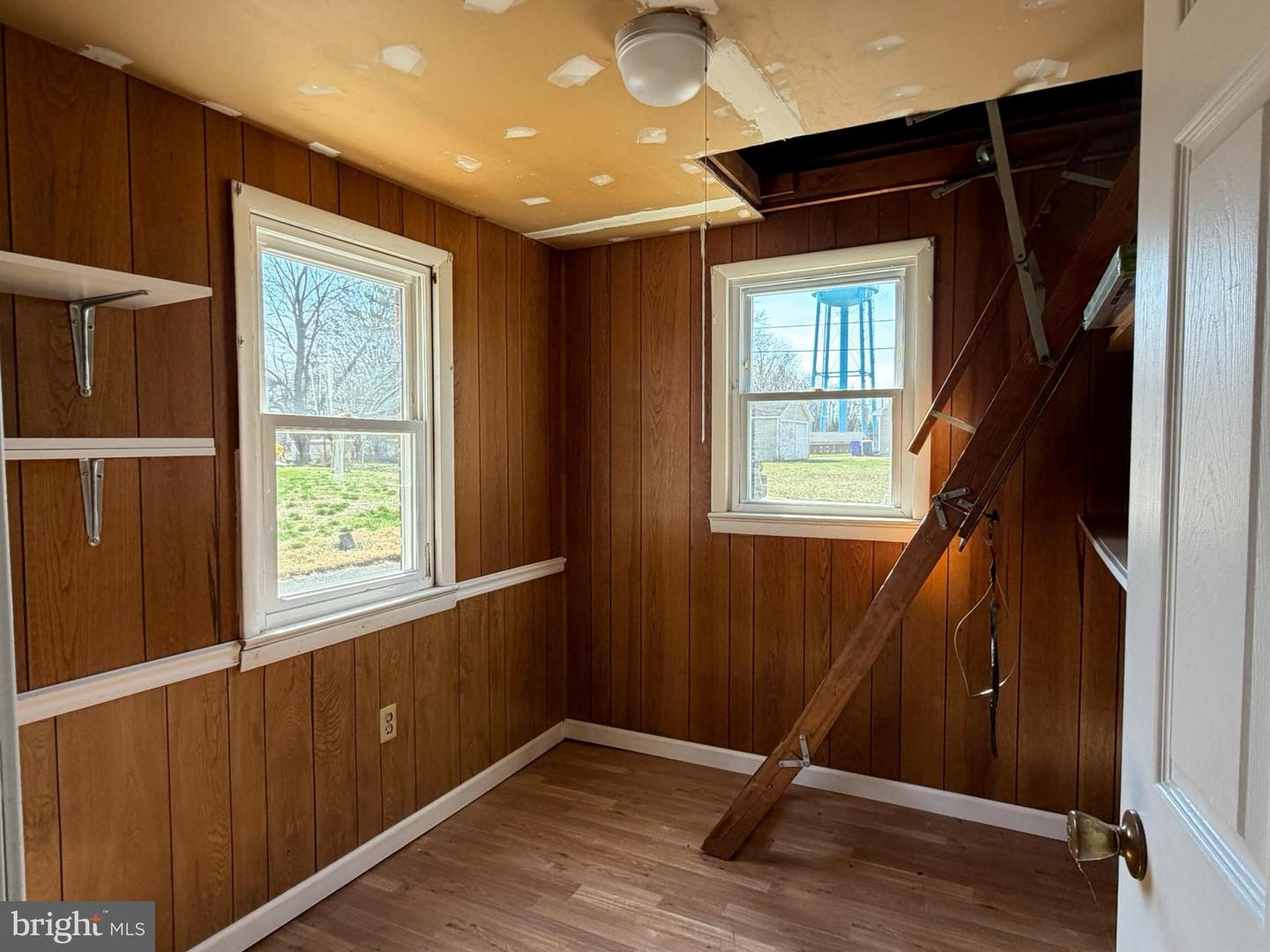 101 Hillside Ave Property Photo 6