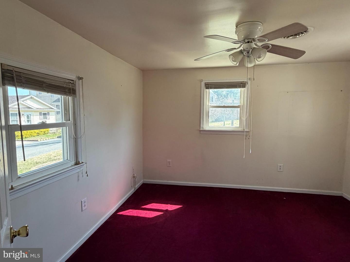 101 Hillside Ave Property Photo 14