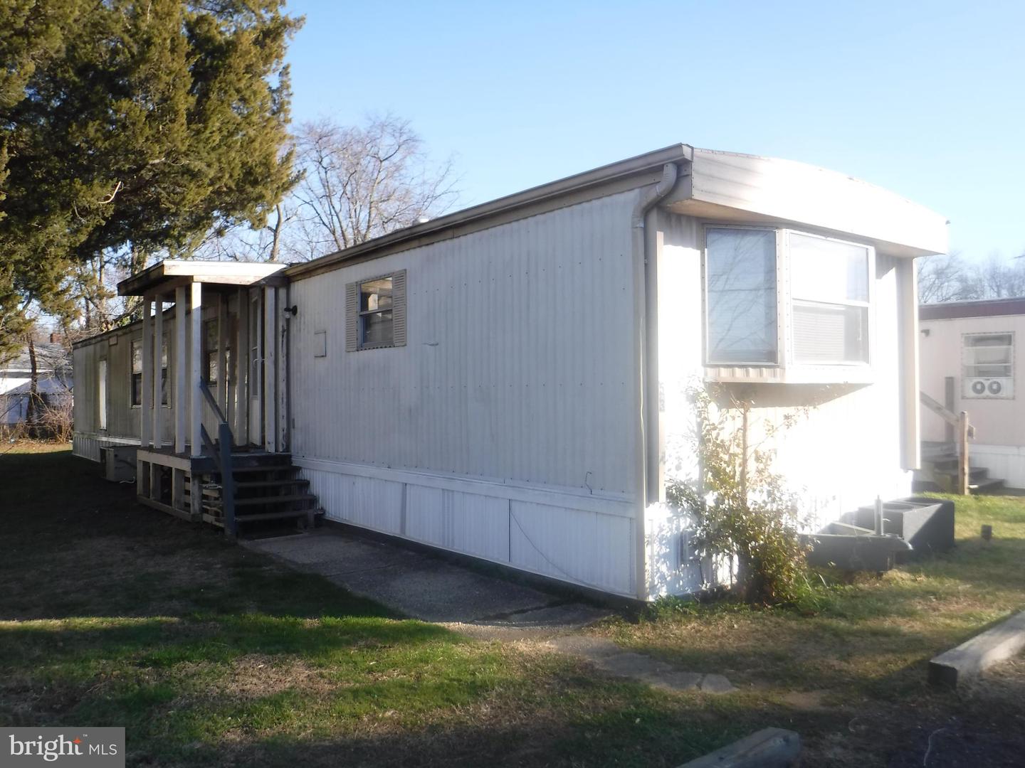 53 Shamrock Ave Property Photo 2