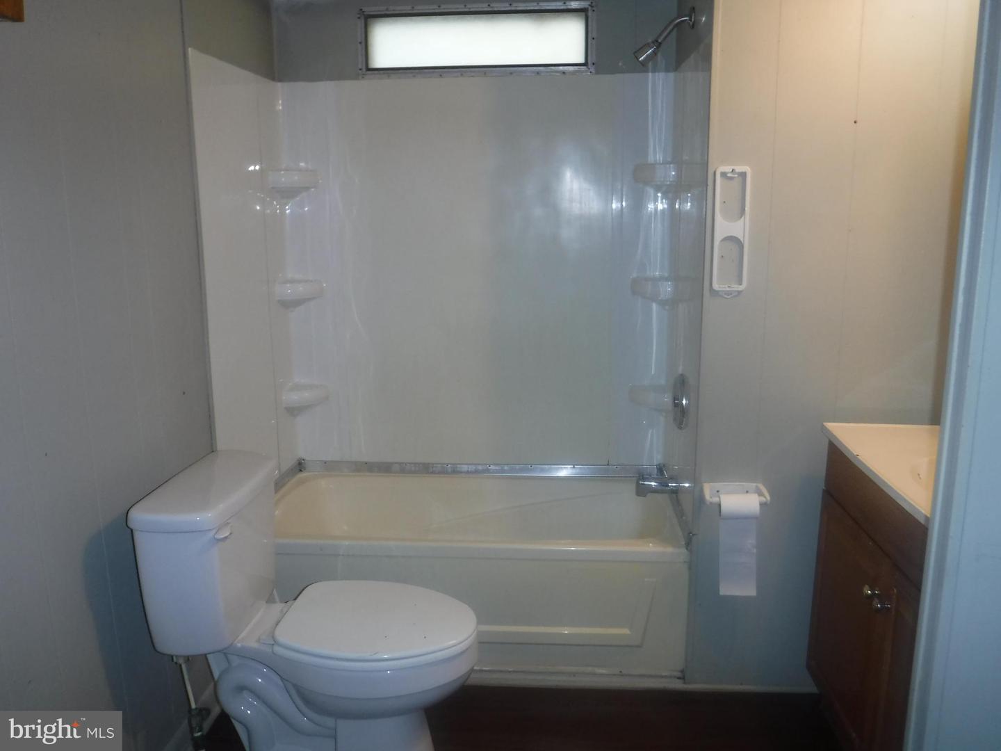 53 Shamrock Ave Property Photo 6