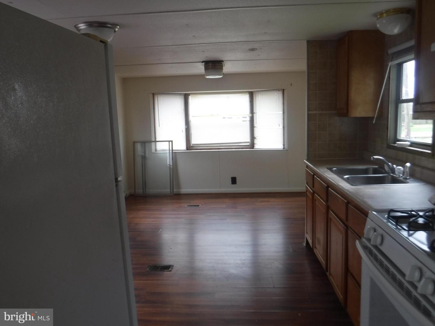 53 Shamrock Ave Property Photo 10