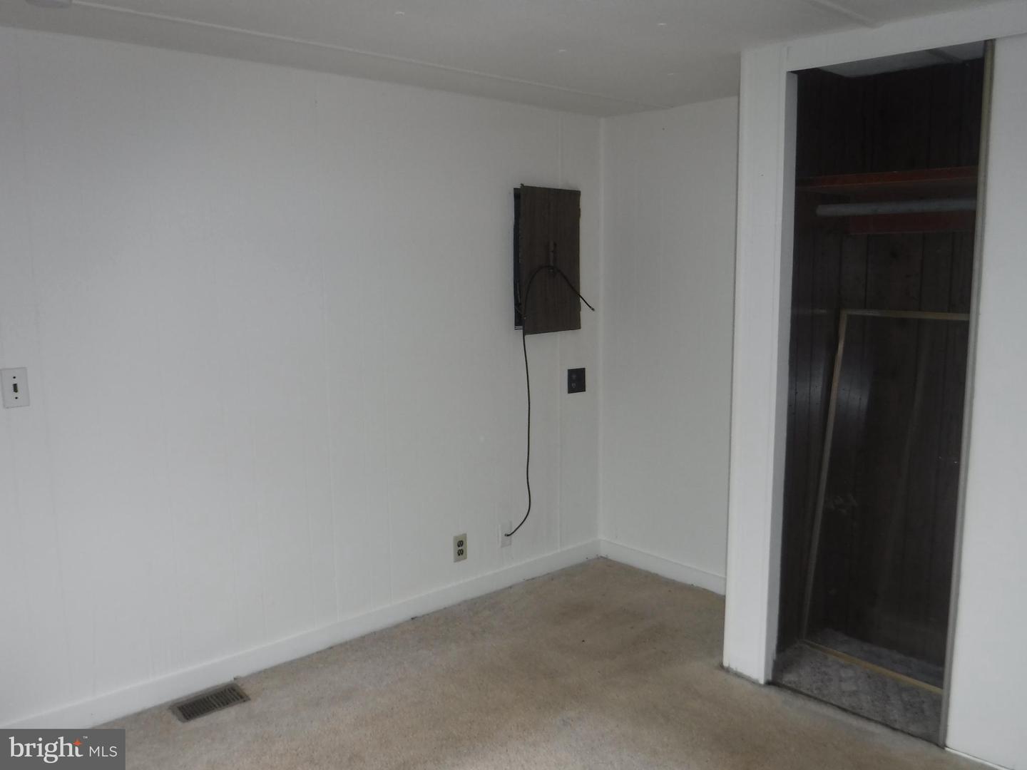53 Shamrock Ave Property Photo 14