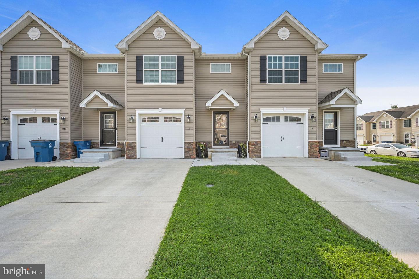 16 Wescam Pl Property Photo 1