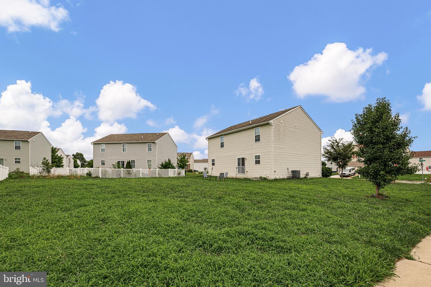 600 Swallowtail Way Property Photo 24