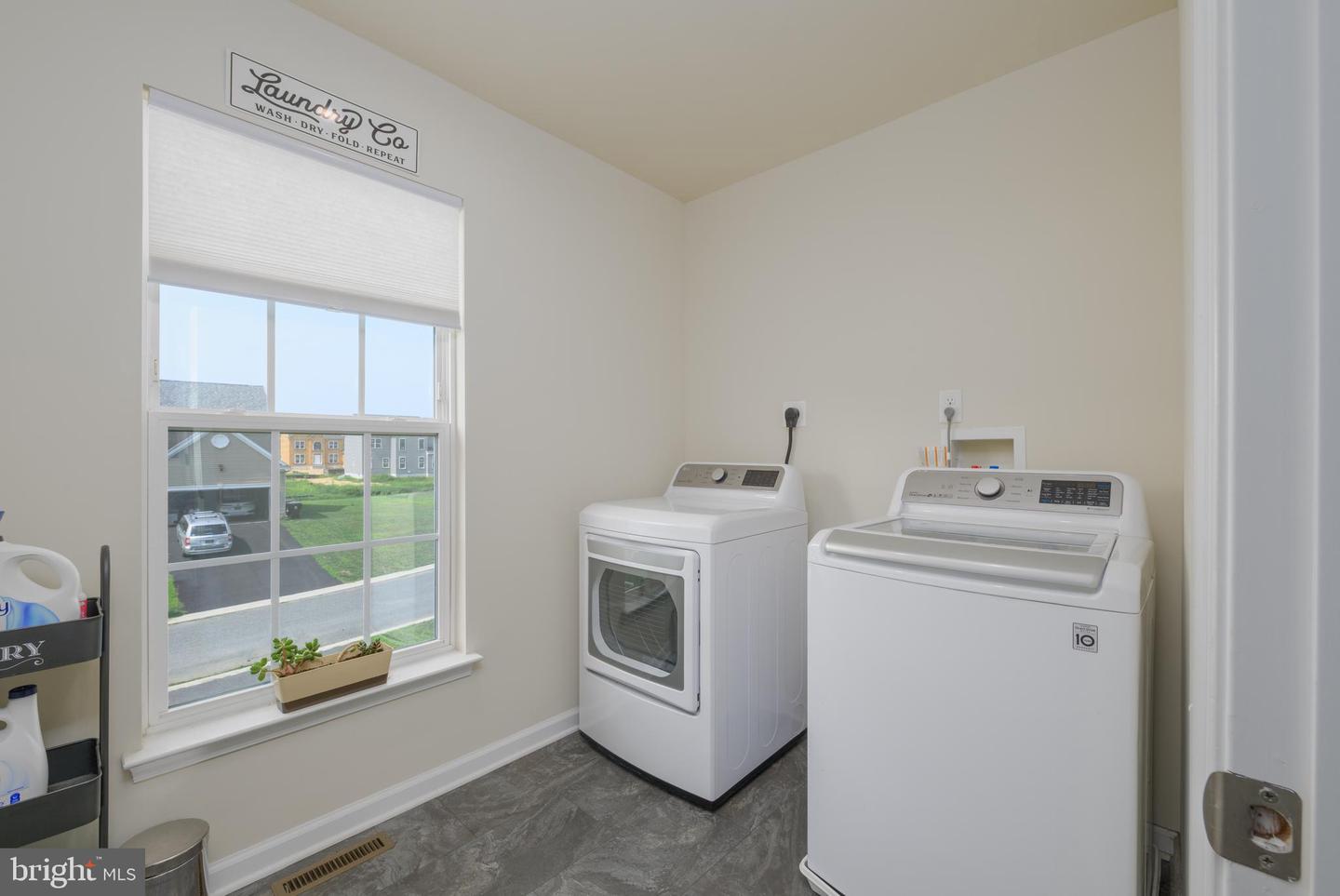211 Gardenbrook Dr Property Photo 26