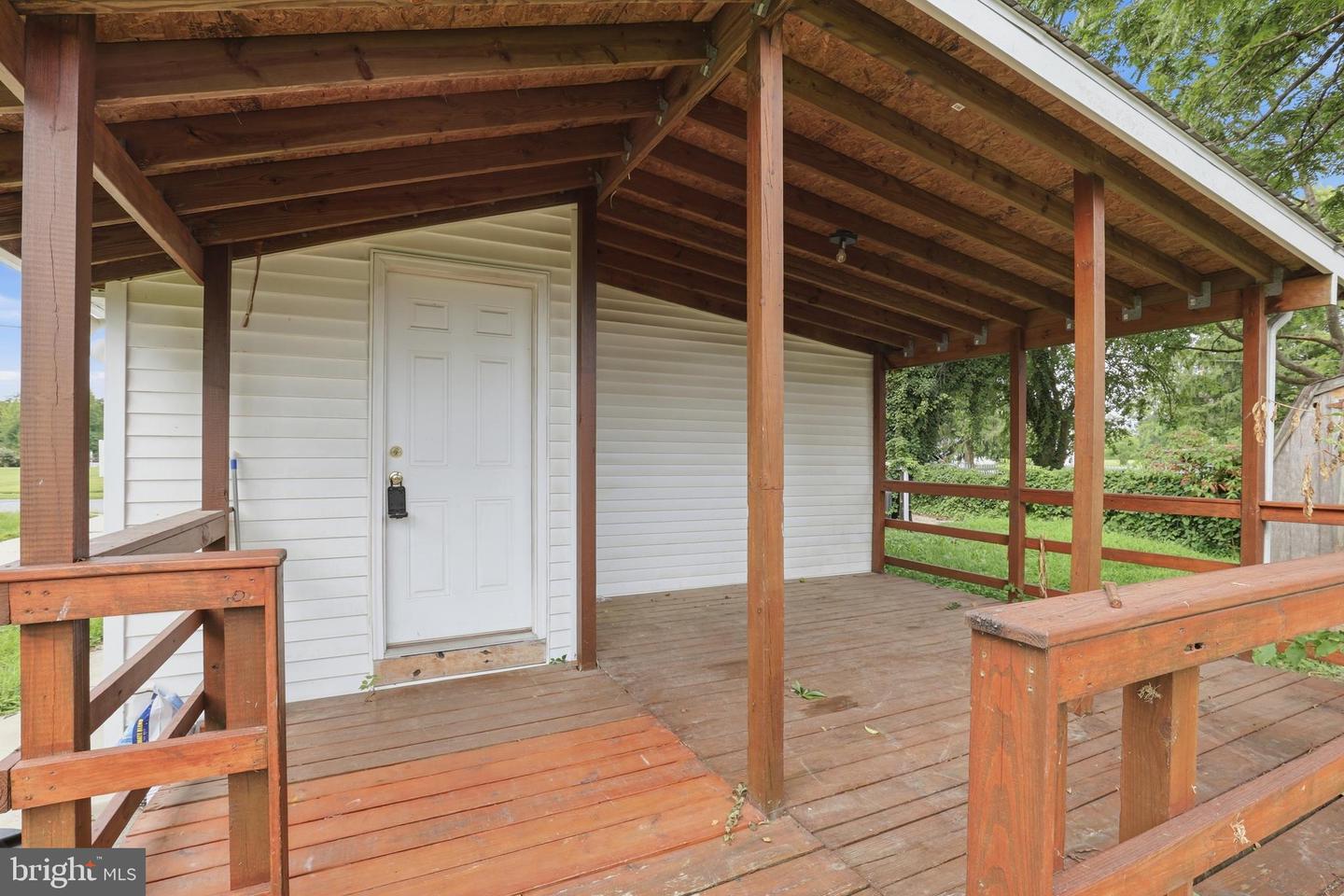 4 Thorn St Property Photo 6