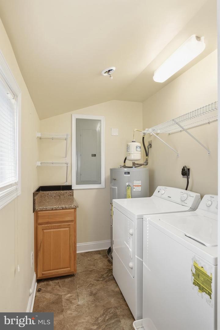 4 Thorn St Property Photo 14