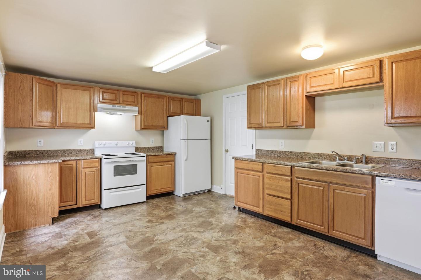 4 Thorn St Property Photo 16