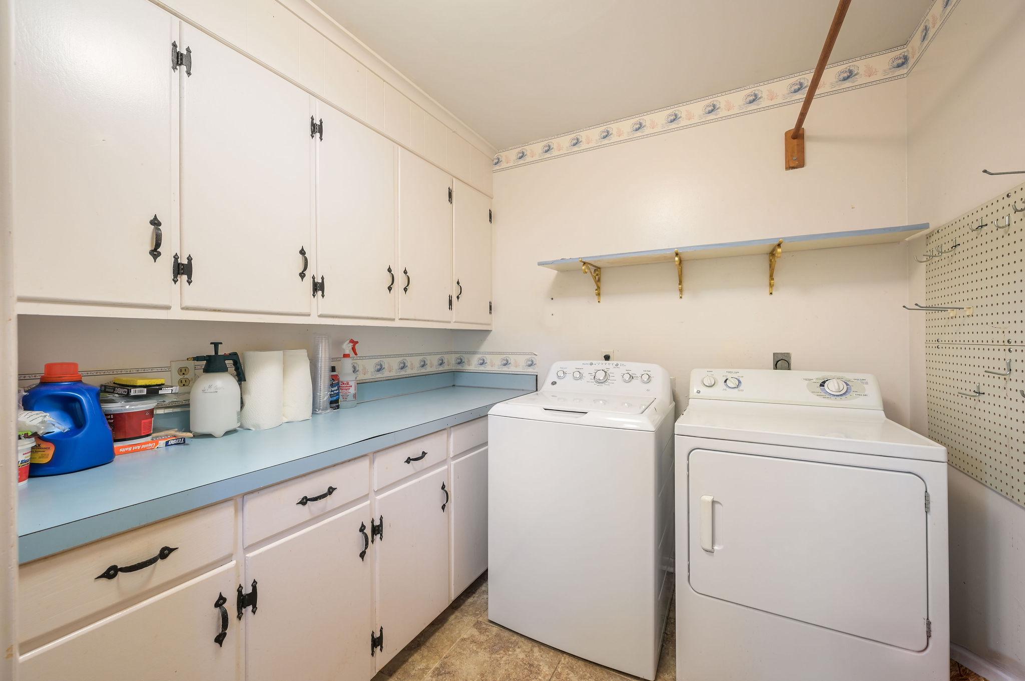 112 Fox Hall Property Photo 19