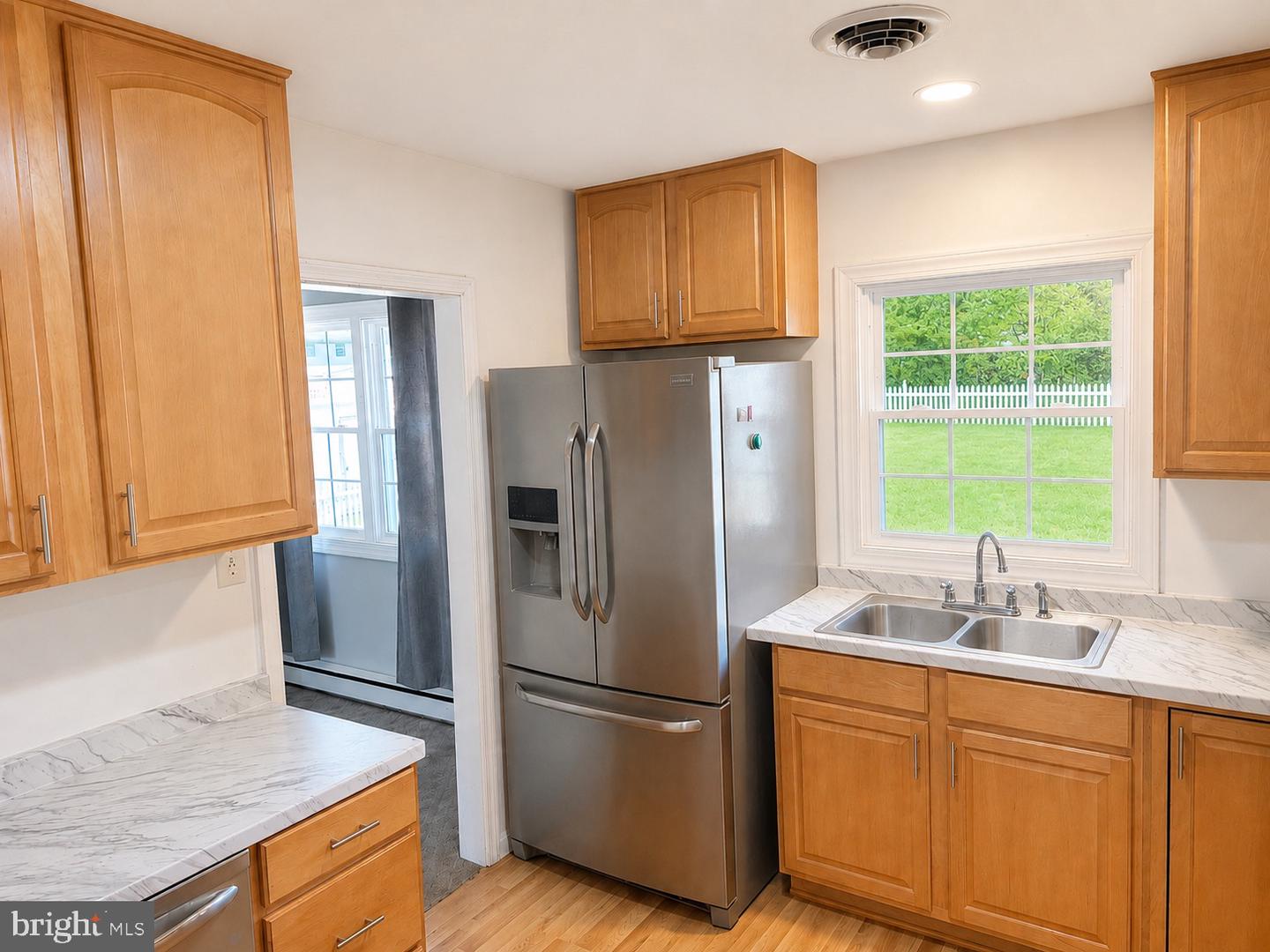 903 Janeka Ln Property Photo 6