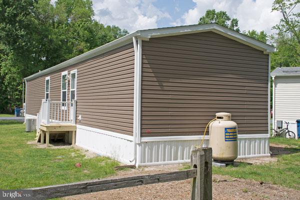 16 Loxley Ln Property Photo 3