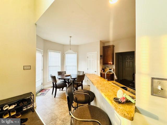 329 Gillibrook Ln Property Photo 12