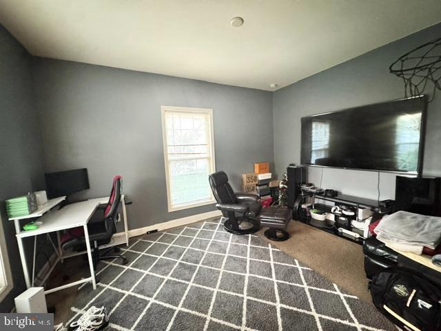 329 Gillibrook Ln Property Photo 13