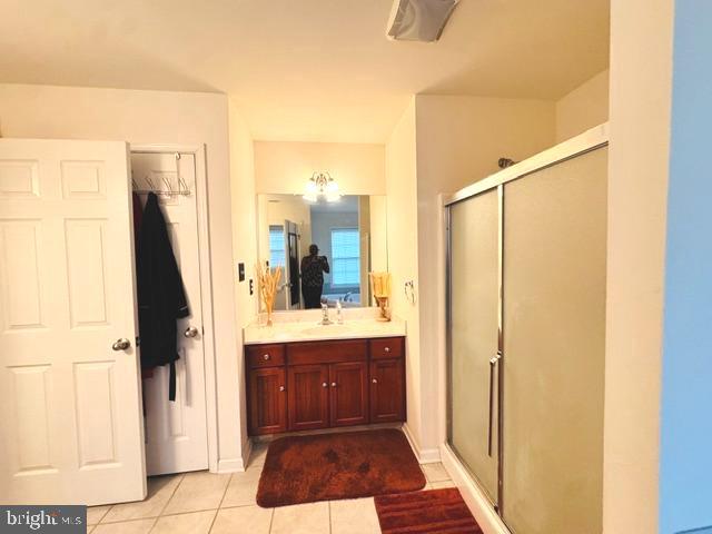 329 Gillibrook Ln Property Photo 32