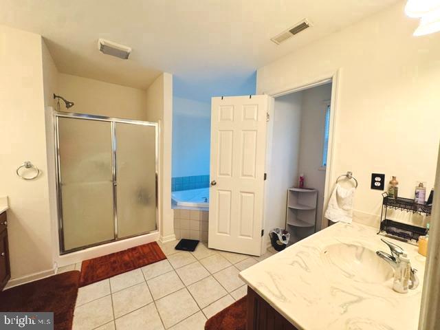 329 Gillibrook Ln Property Photo 34
