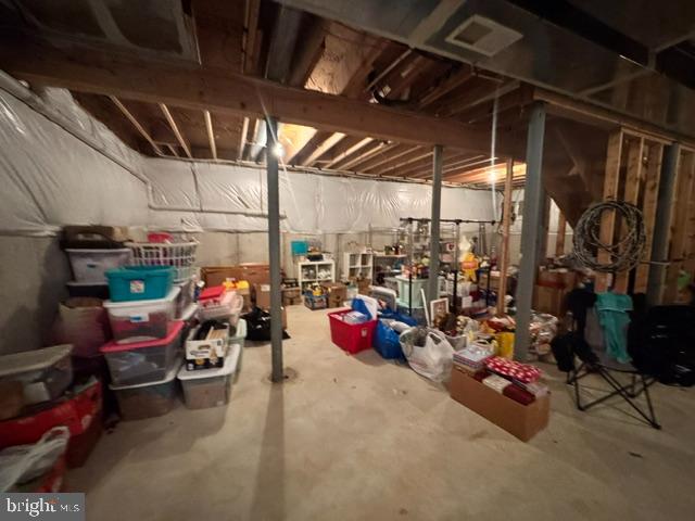 329 Gillibrook Ln Property Photo 38