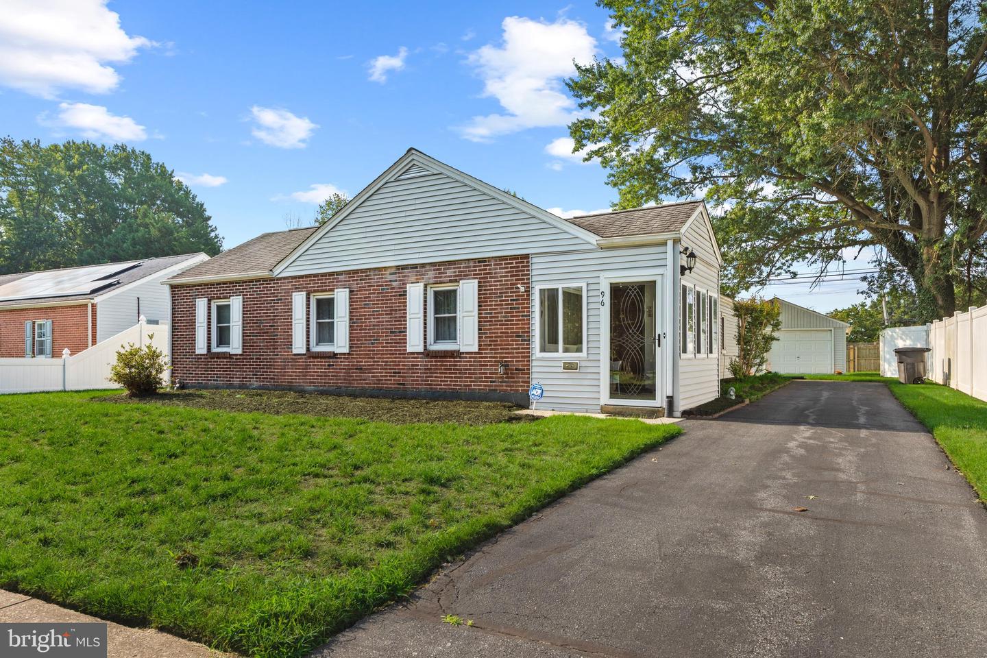96 Orchard Ave Property Photo 1