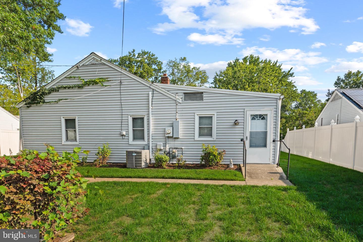 96 Orchard Ave Property Photo 35