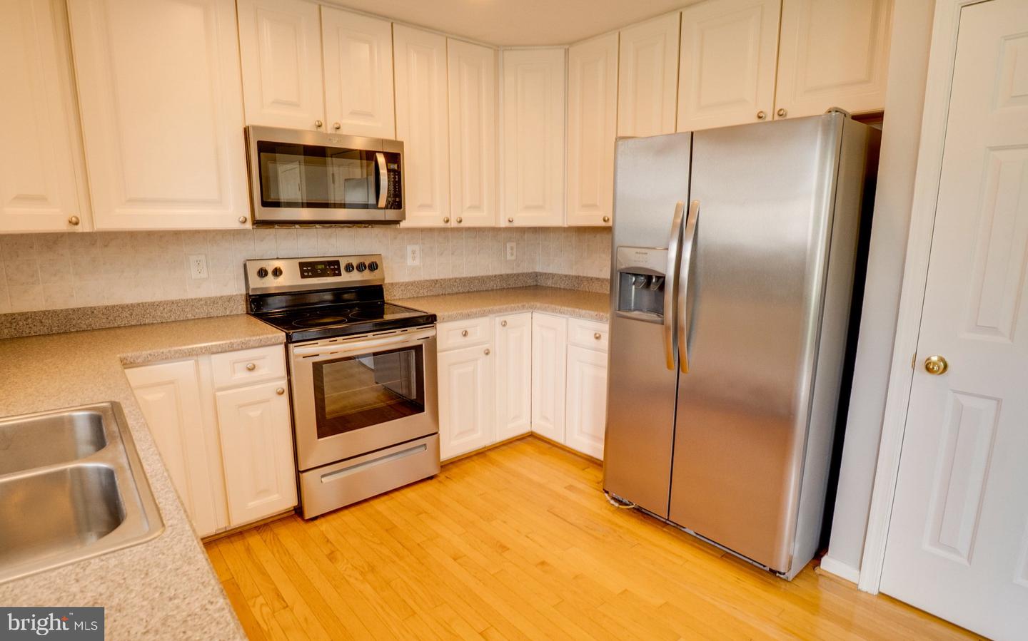 369 Theater Ln Property Photo 9