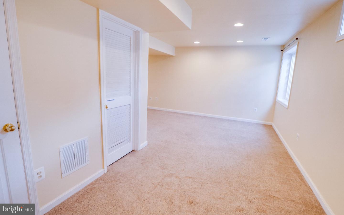 369 Theater Ln Property Photo 41