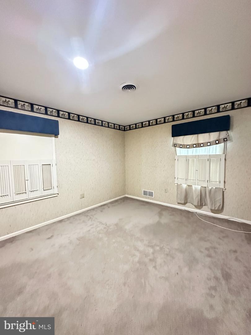 56 Candlewick Dr Property Photo 18