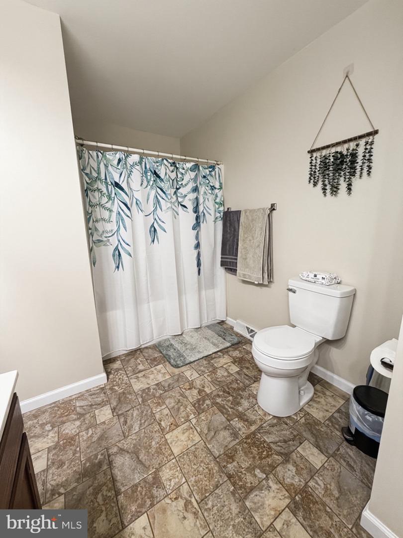25 S Govan Ave Property Photo 10