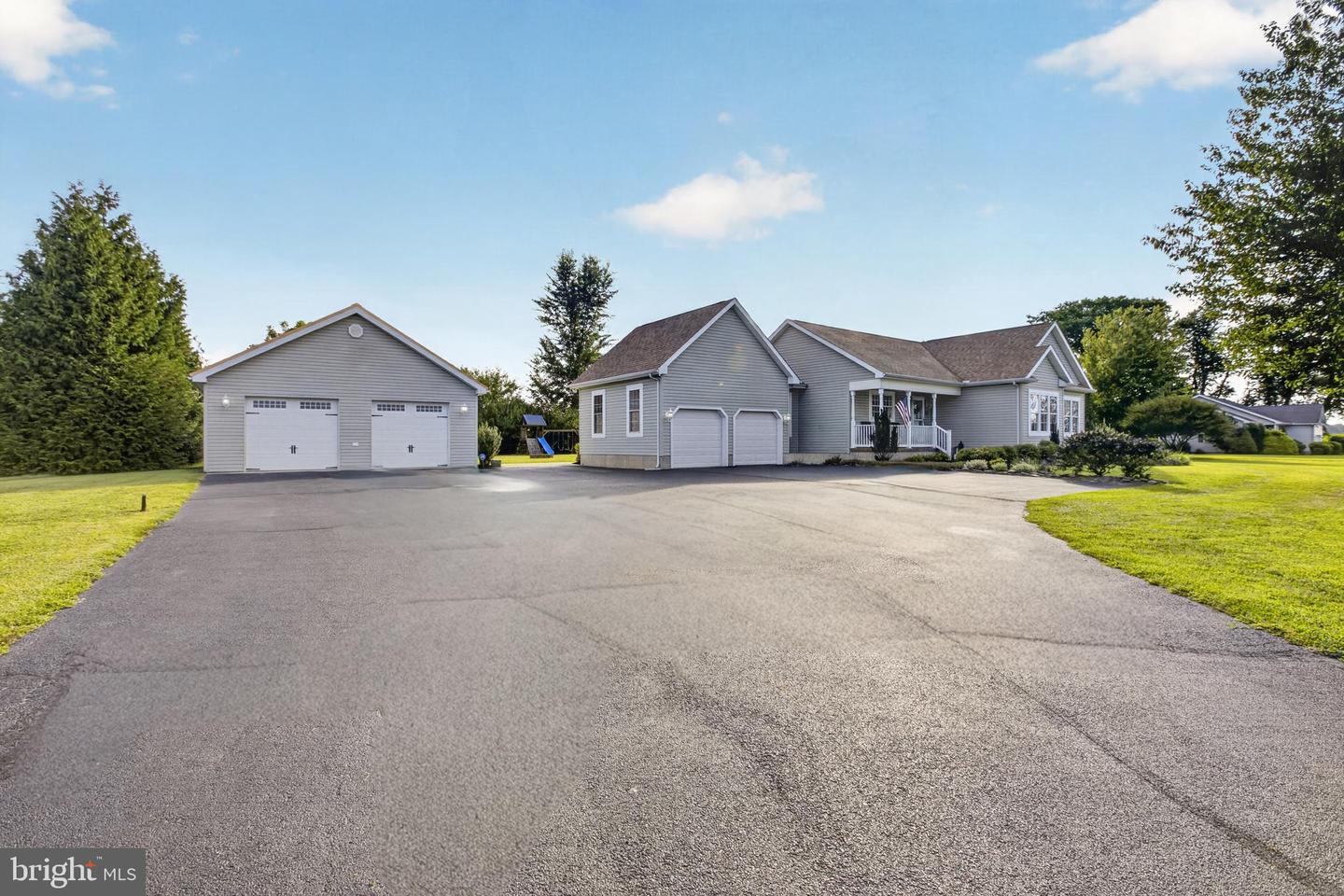 1673 Canterbury Rd Property Photo 1