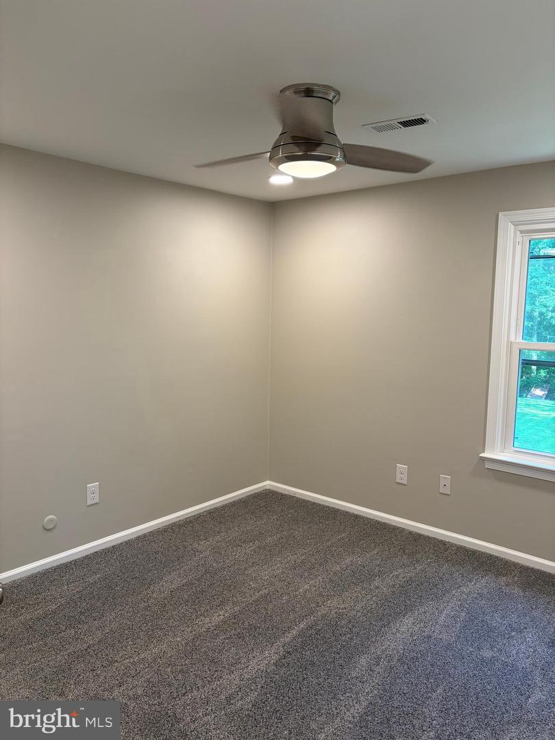 3176 Forrest Ave Property Photo 14